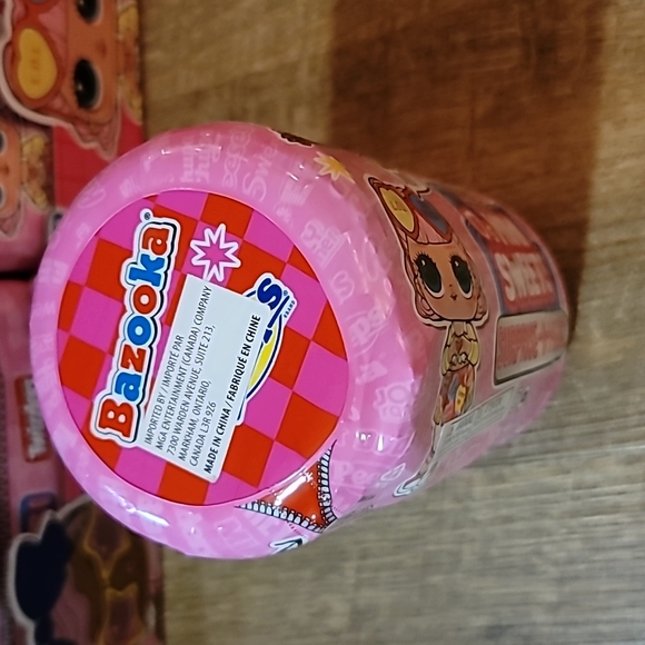 10 LOL ❤️'s MINI SWEETS Surprise-O-Matic 9 surprises per unit Authentic NWT CASE - Picture 8 of 16